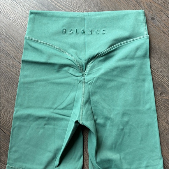 Balance Vitality Cloud Shorts - Picture 2 of 3